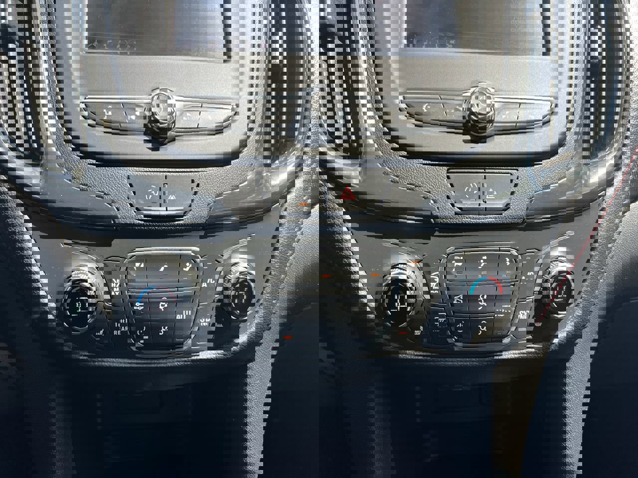 Used 2022 Chevrolet Equinox RS FWD image 29