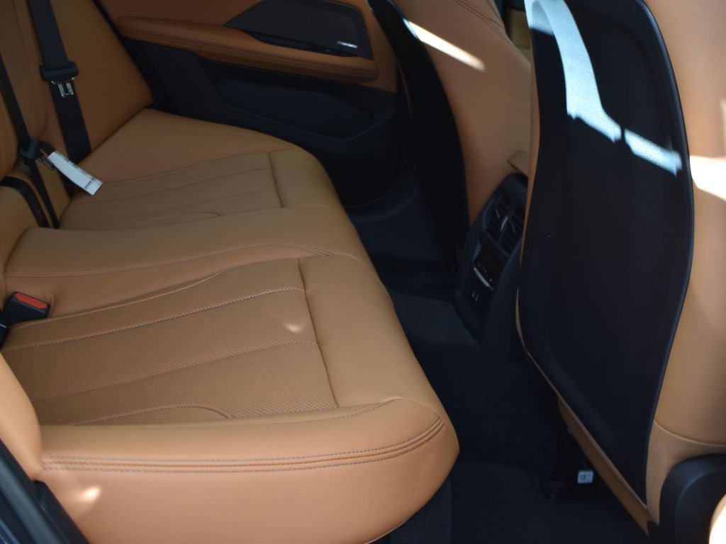 New 2025 BMW i4 eDrive40 w/ Premium Package RWD image 16