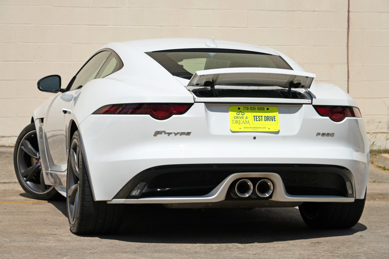 Used 2019 Jaguar F-TYPE R-Dynamic RWD image 6