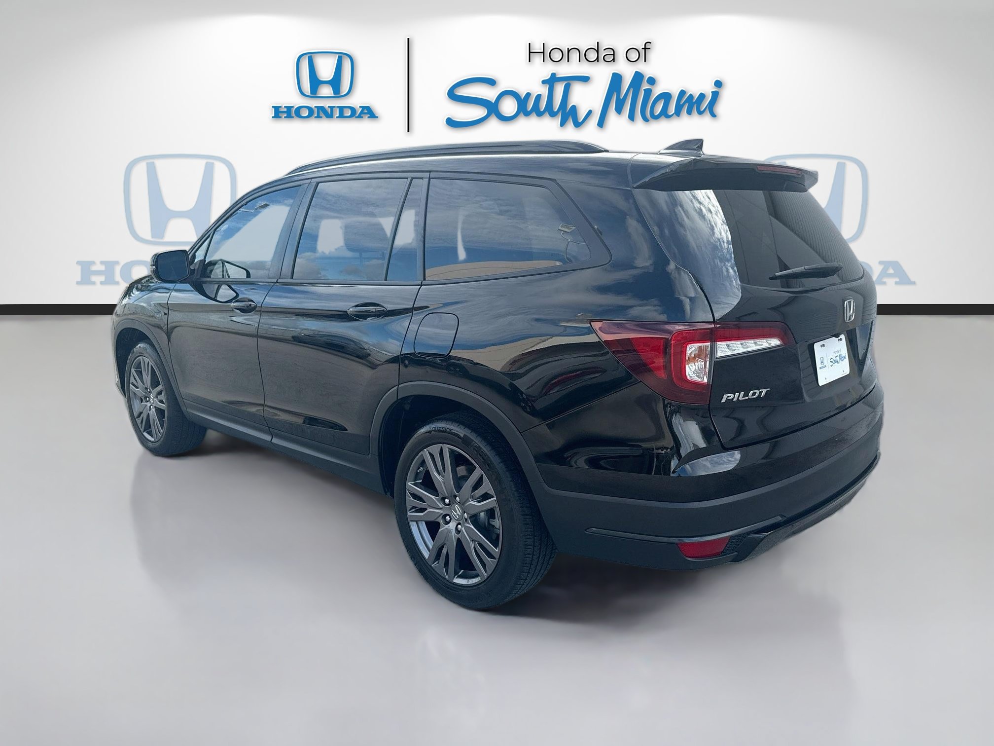 Certified 2022 Honda Pilot Sport image 5