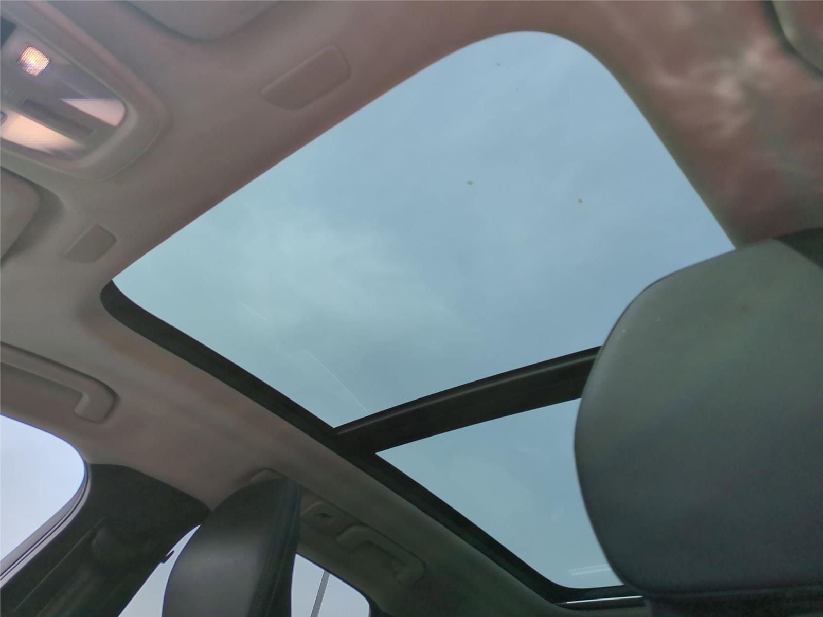 Certified 2023 Volvo XC60 B5 Ultimate AWD/4WD image 10