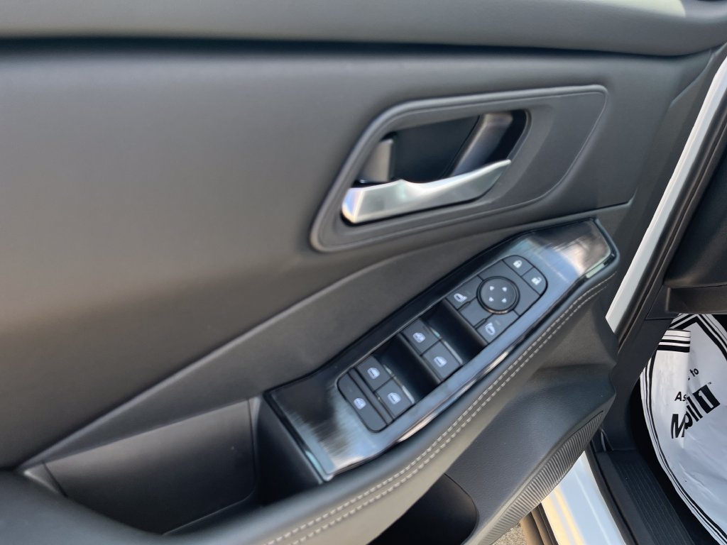 New 2026 Nissan Rogue SV AWD/4WD image 10