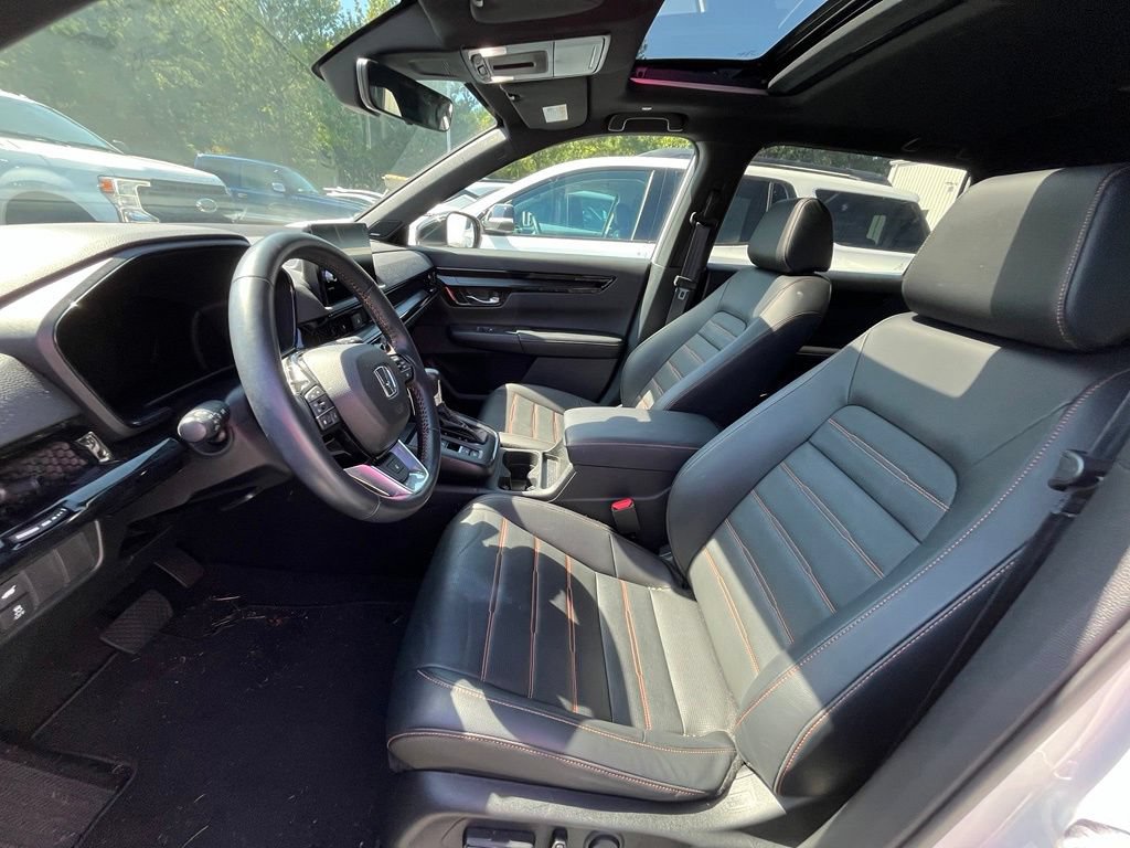 Used 2025 Honda CR-V Sport Touring image 9