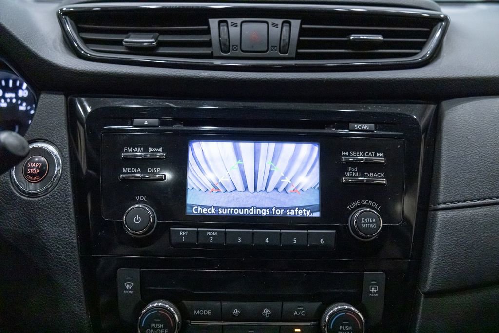 Used 2017 Nissan Rogue SV image 21