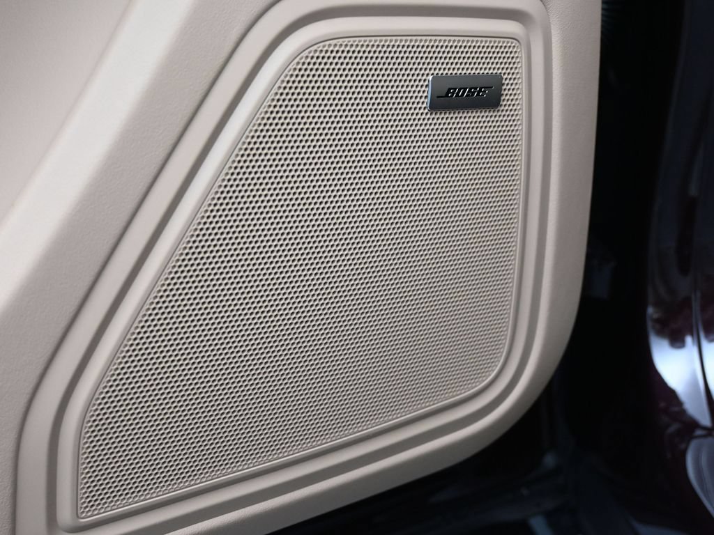 Certified 2026 Porsche Macan AWD/4WD image 16
