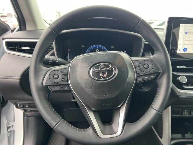 Used 2025 Toyota Corolla Cross XLE image 13