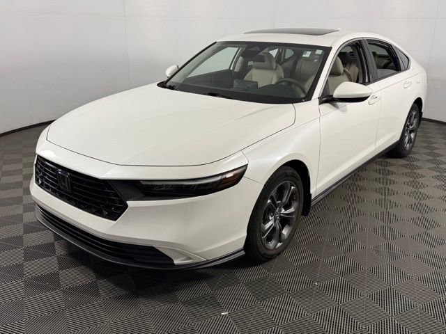 Used 2023 Honda Accord EX image 30