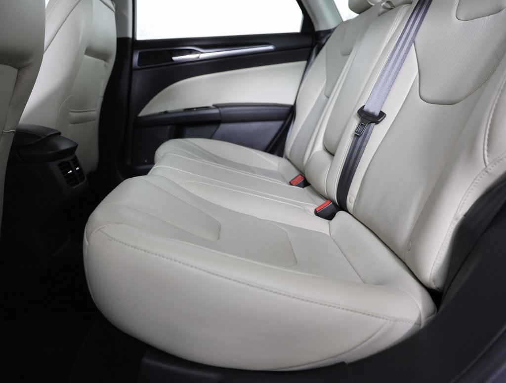 Used 2015 Ford Fusion Titanium image 3