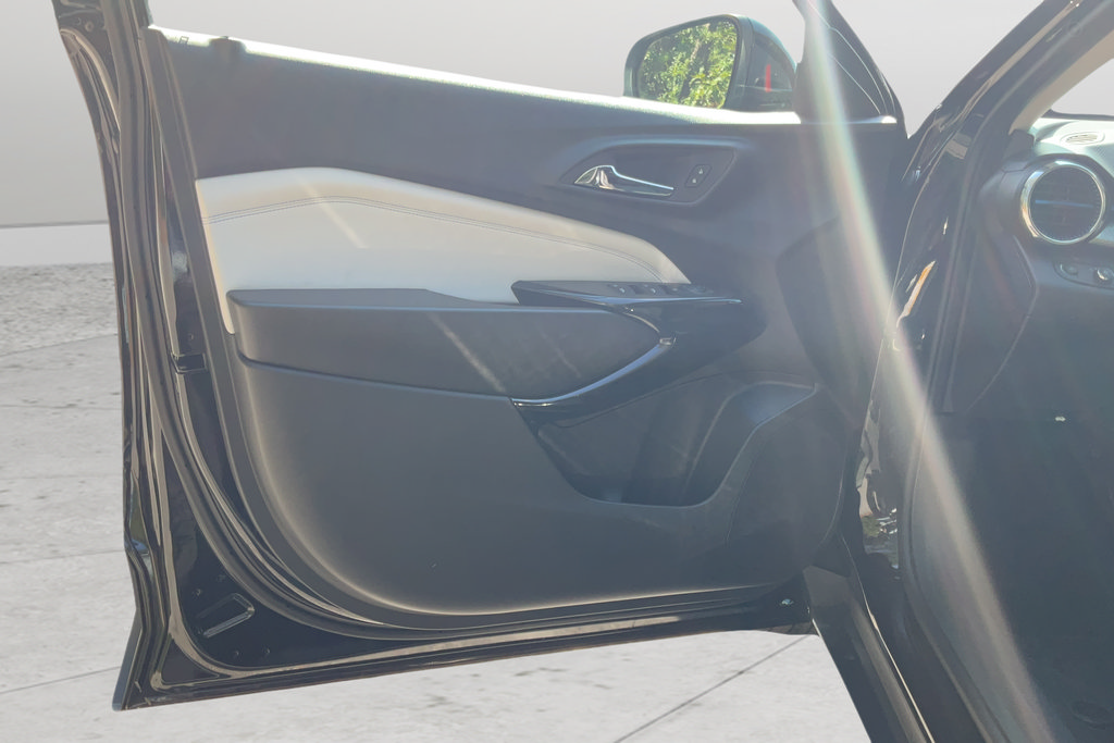 New 2026 Chevrolet Trax LT FWD image 9