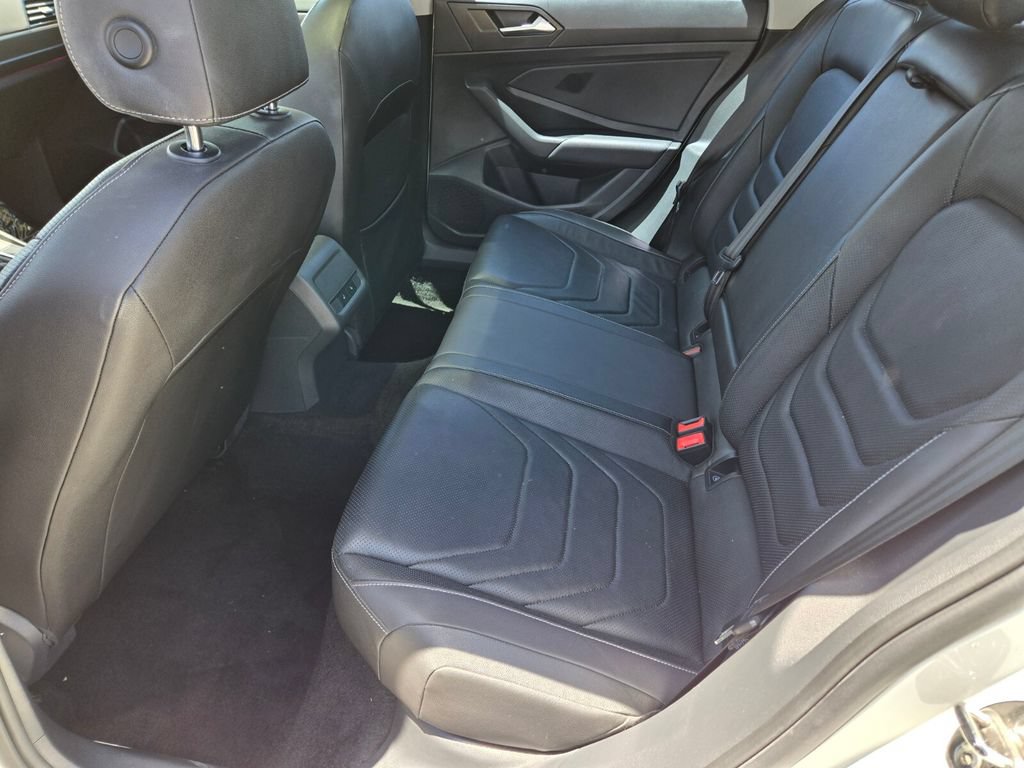 Certified 2021 Volkswagen Jetta SEL Premium FWD image 12