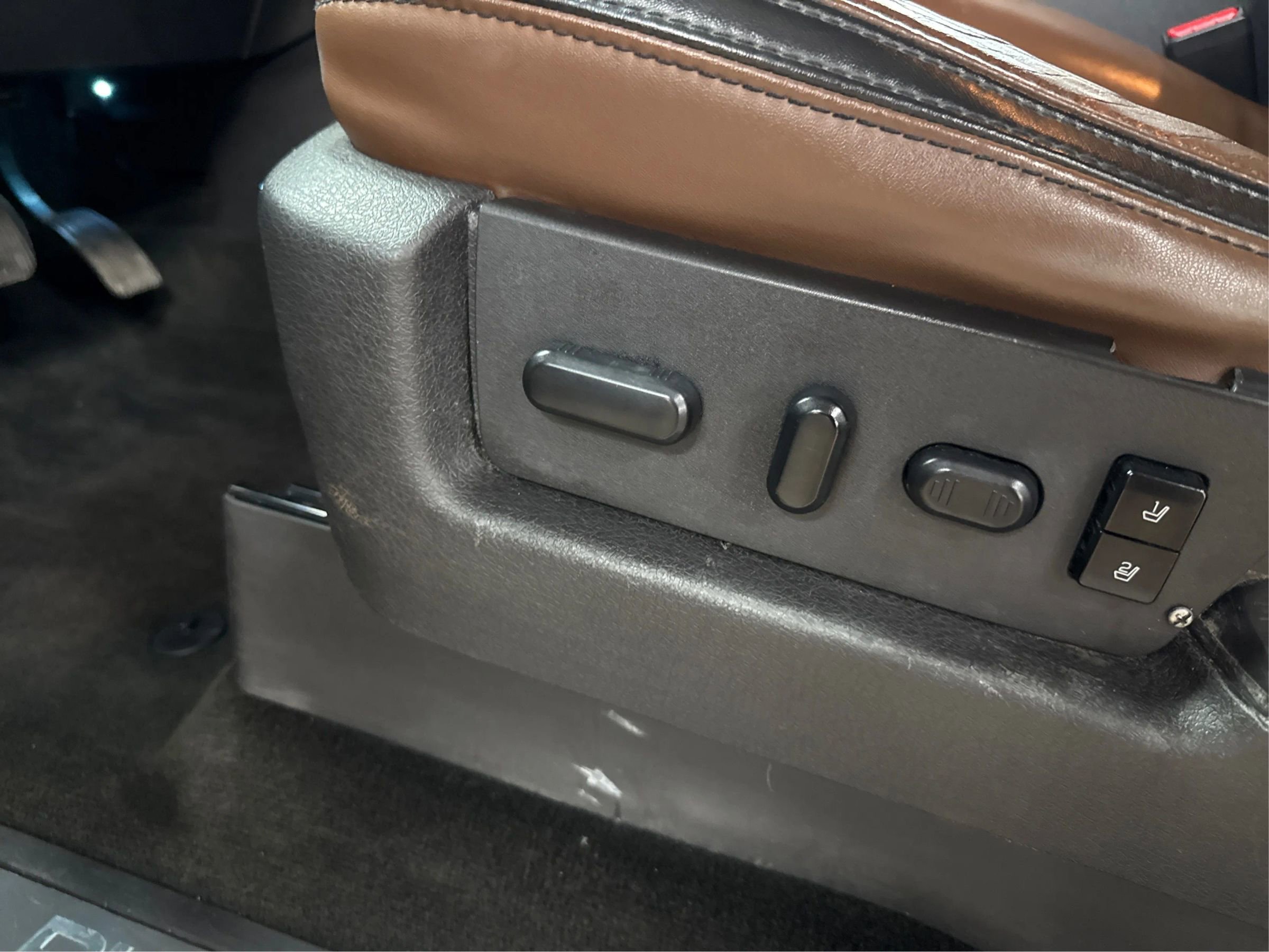 Used 2013 Ford F150 Platinum RWD image 34