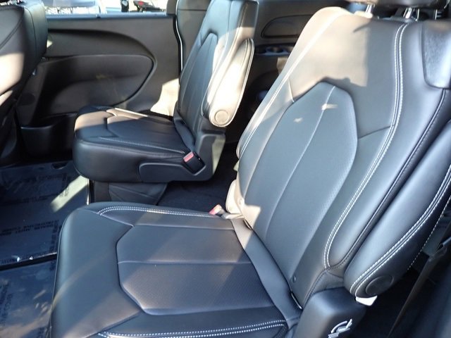 New 2026 Chrysler Pacifica Select image 13