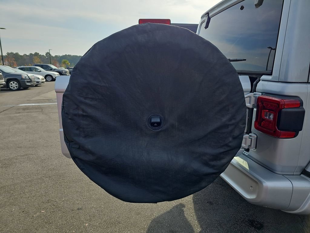 Used 2022 Jeep Wrangler Unlimited Sahara image 15