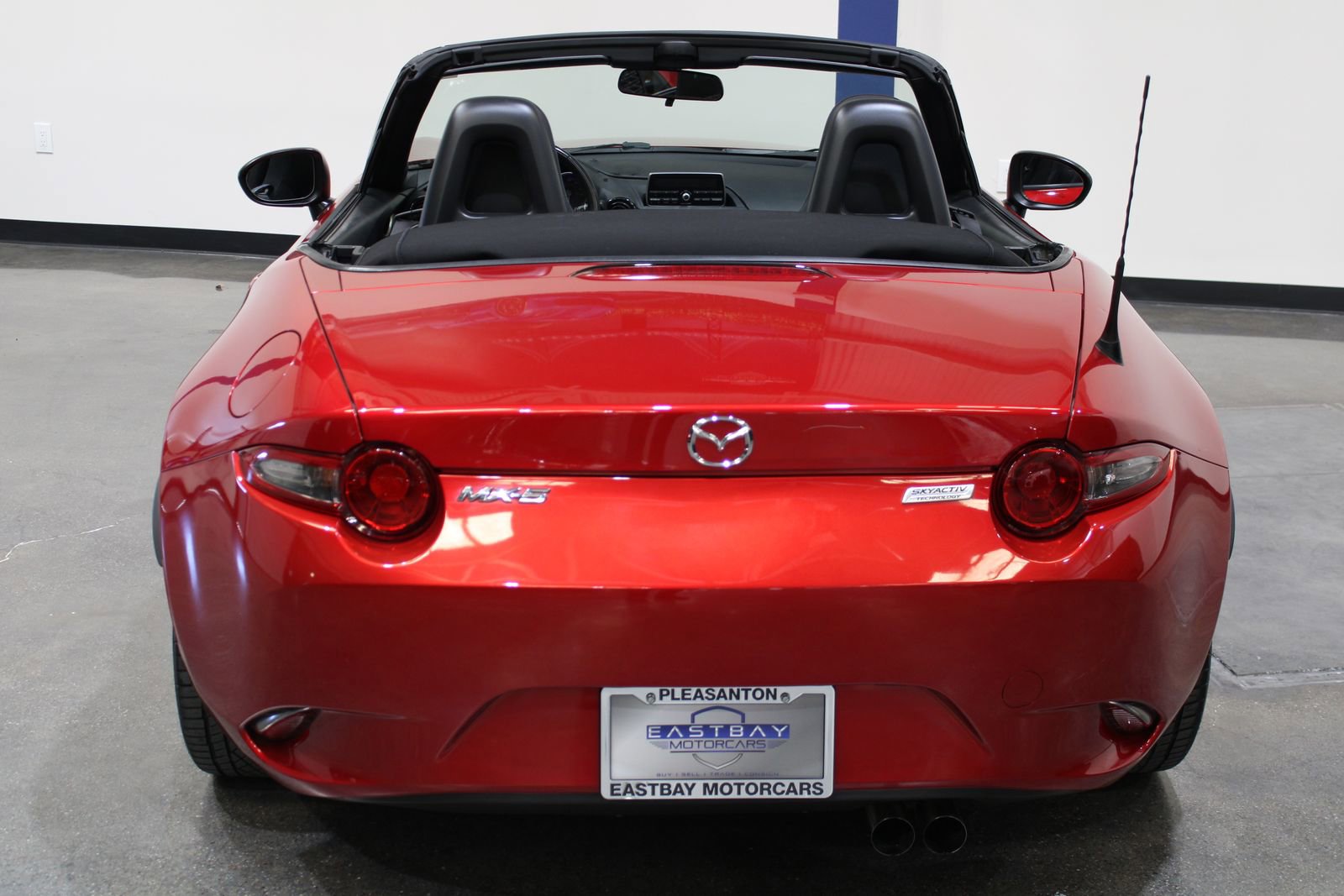 Used 2016 MAZDA MX-5 Miata Sport image 15