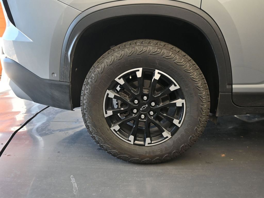 Certified 2024 Chevrolet Traverse Z71 w/ Enhanced Driving Package image 9