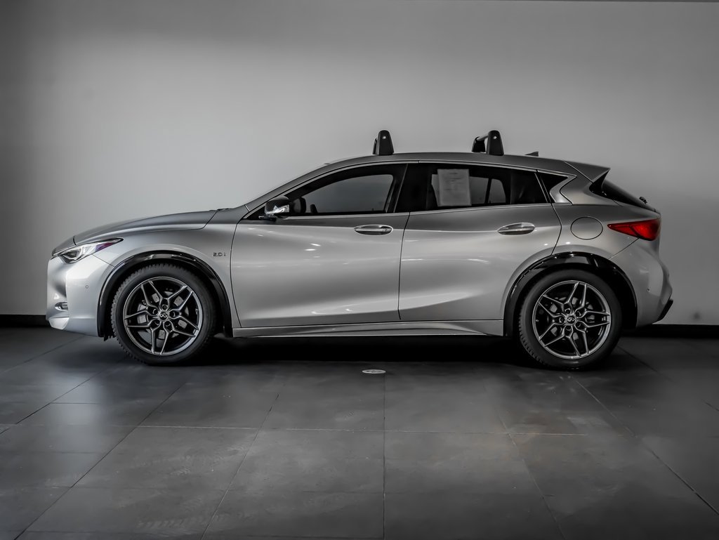 Used 2018 INFINITI QX30 Sport image 2