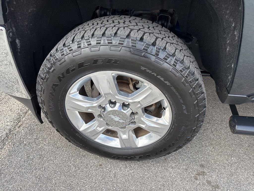 Used 2019 Chevrolet Silverado 2500 LTZ w/ Duramax Plus Package AWD/4WD image 10