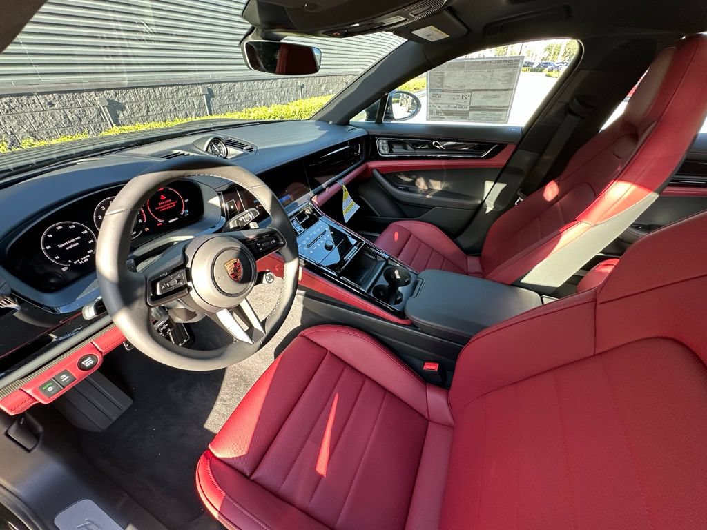 Used 2026 Porsche Panamera RWD image 4