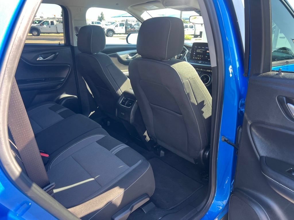 Used 2025 Chevrolet Blazer LT FWD image 46