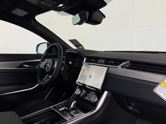 New 2024 Jaguar XF R-Dynamic SE AWD/4WD image 19