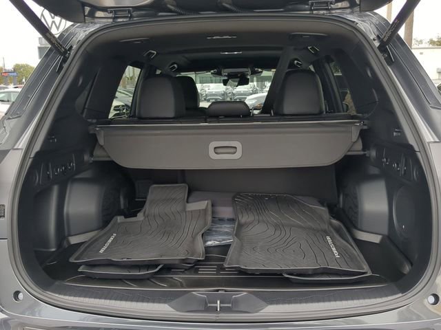 Used 2025 Subaru Forester Touring w/ Popular Package - Touring image 9