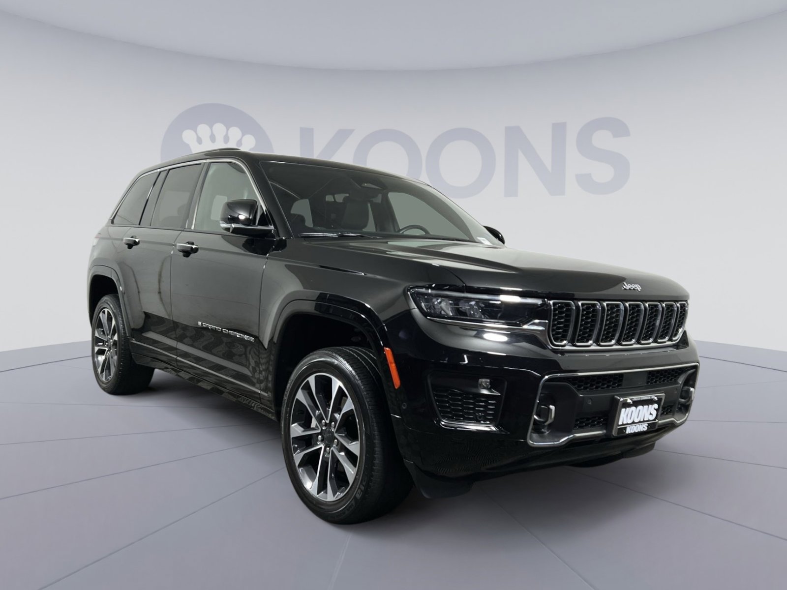 Used 2022 Jeep Grand Cherokee Overland w/ Luxury Tech Group IV image 10