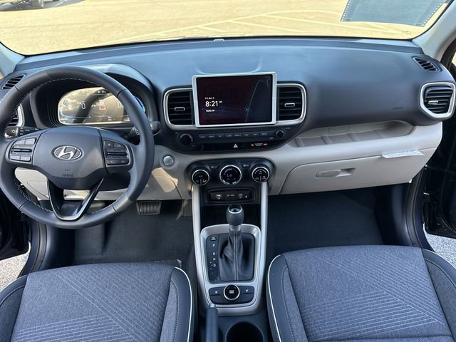 New 2025 Hyundai Venue Limited image 17