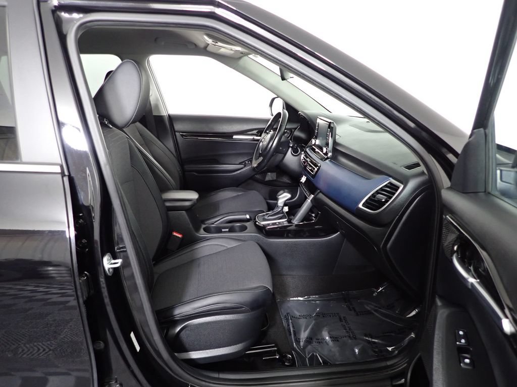 Used 2023 Kia Seltos S AWD/4WD image 35