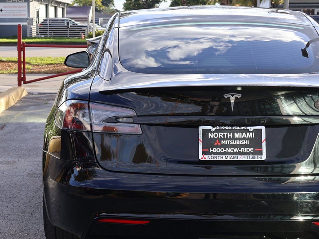 Used 2021 Tesla Model S Plaid image 17