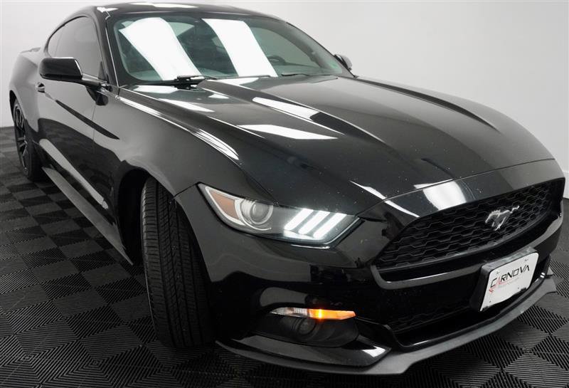 Used 2017 Ford Mustang Coupe image 9