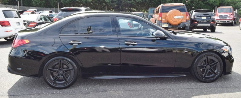 Used 2023 Mercedes-Benz C 300 4MATIC Sedan image 12