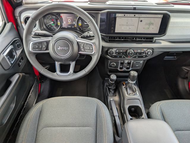 Used 2025 Jeep Wrangler Unlimited Sahara AWD/4WD image 6