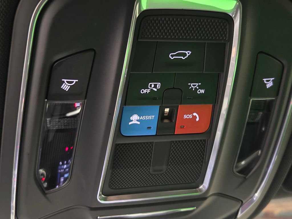 Used 2022 Jeep Grand Cherokee Altitude image 28