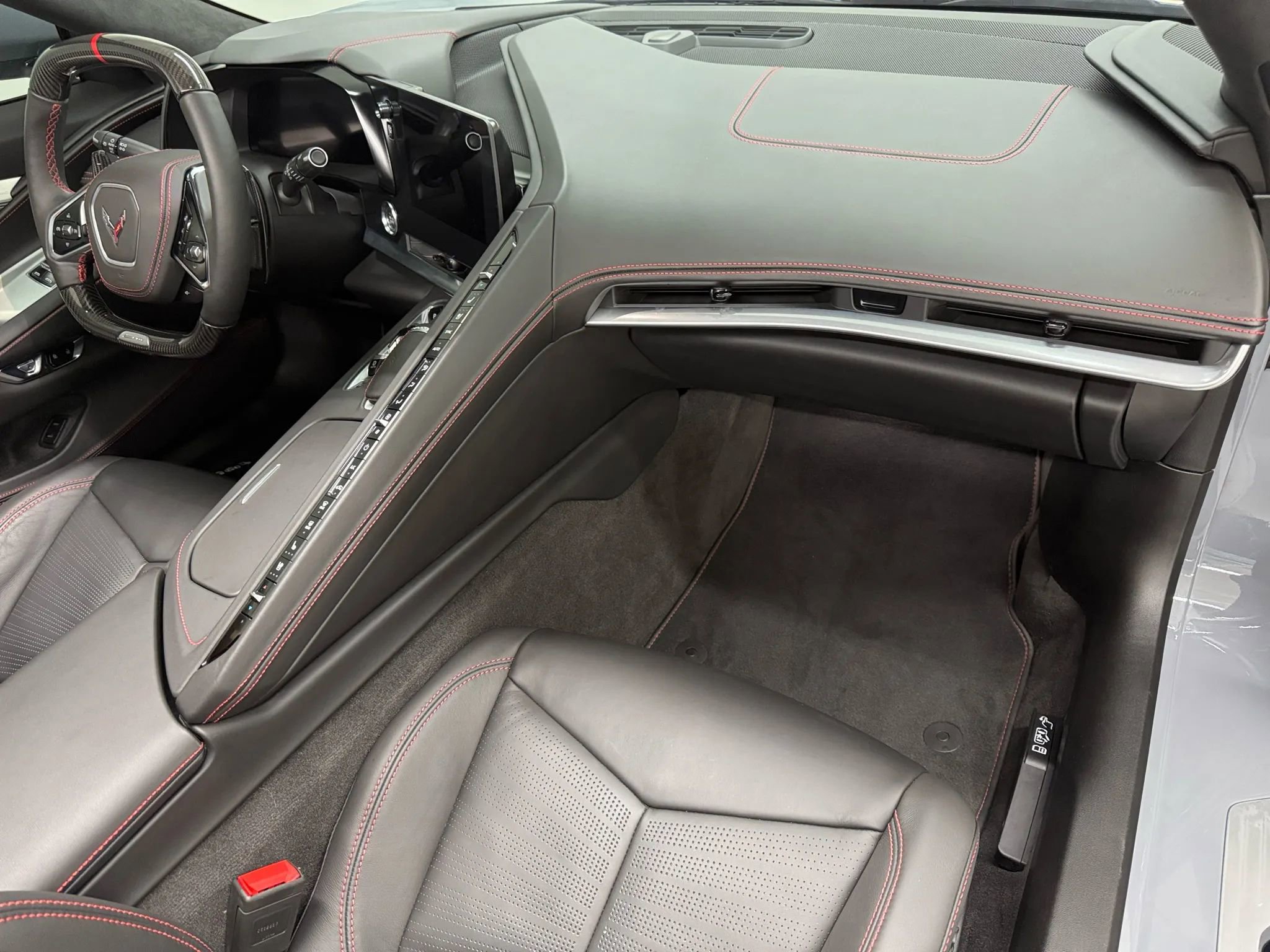 Used 2025 Chevrolet Corvette E-Ray w/ ZER Performance Package image 8