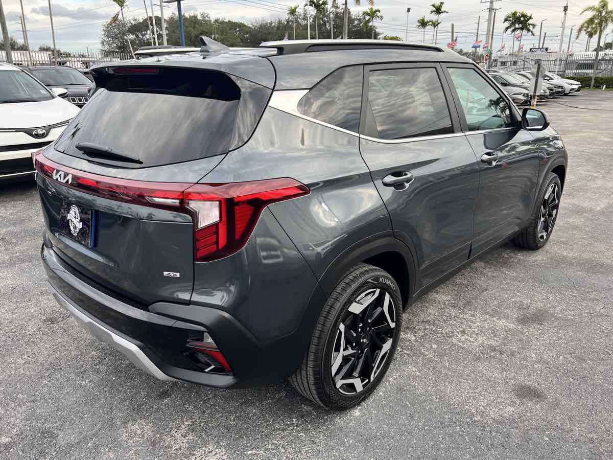 Used 2024 Kia Seltos SX image 8