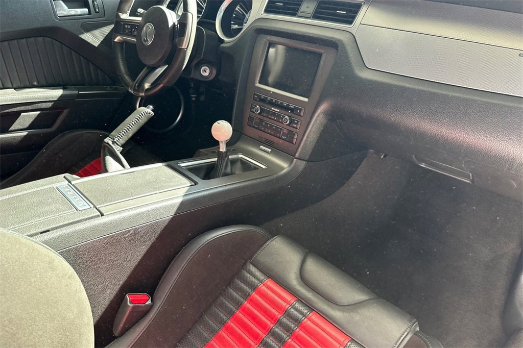 Used 2013 Ford Mustang Shelby GT500 image 18