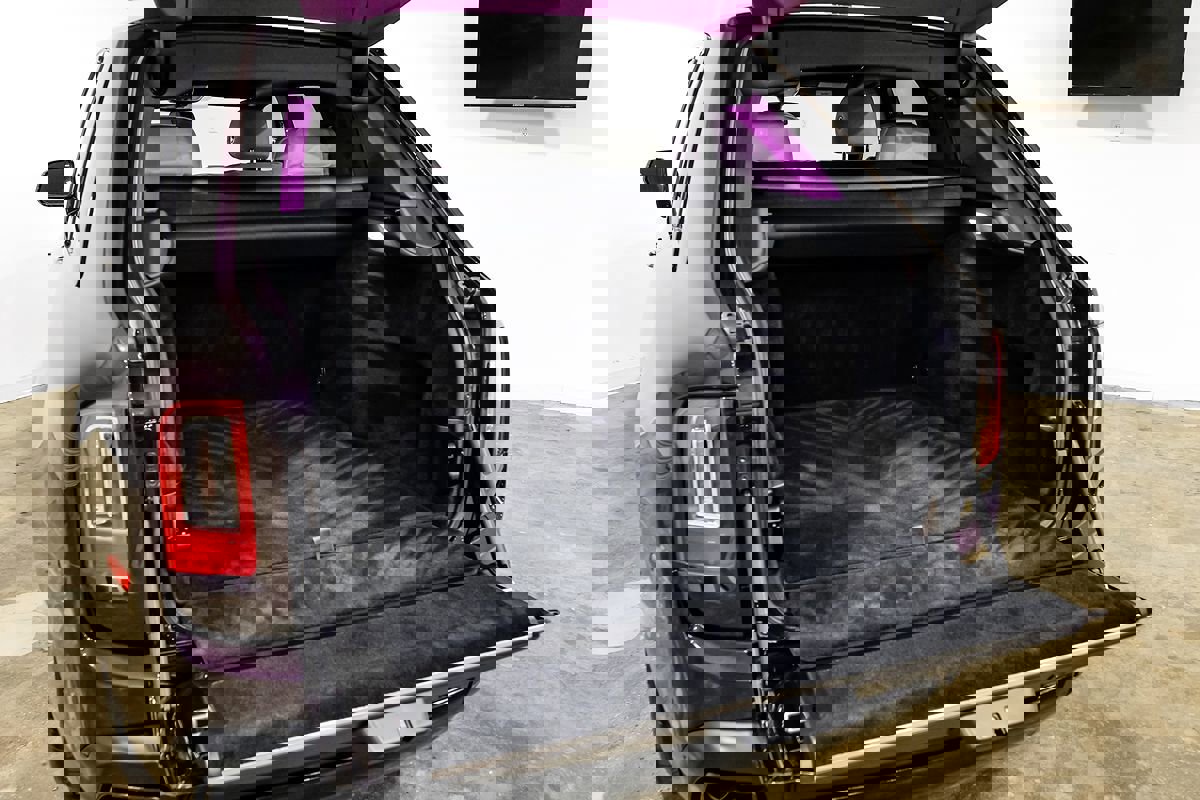 Used 2023 Rolls-Royce Cullinan Black Badge w/ Dark Exterior Package image 64