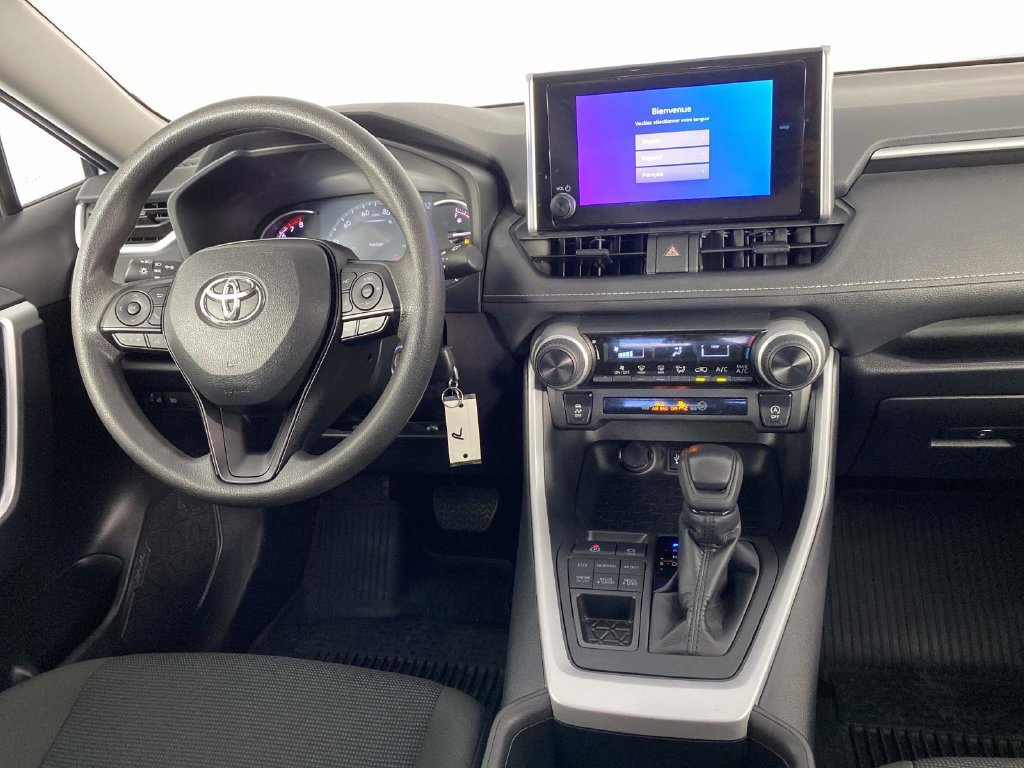 Used 2025 Toyota RAV4 LE AWD/4WD image 13