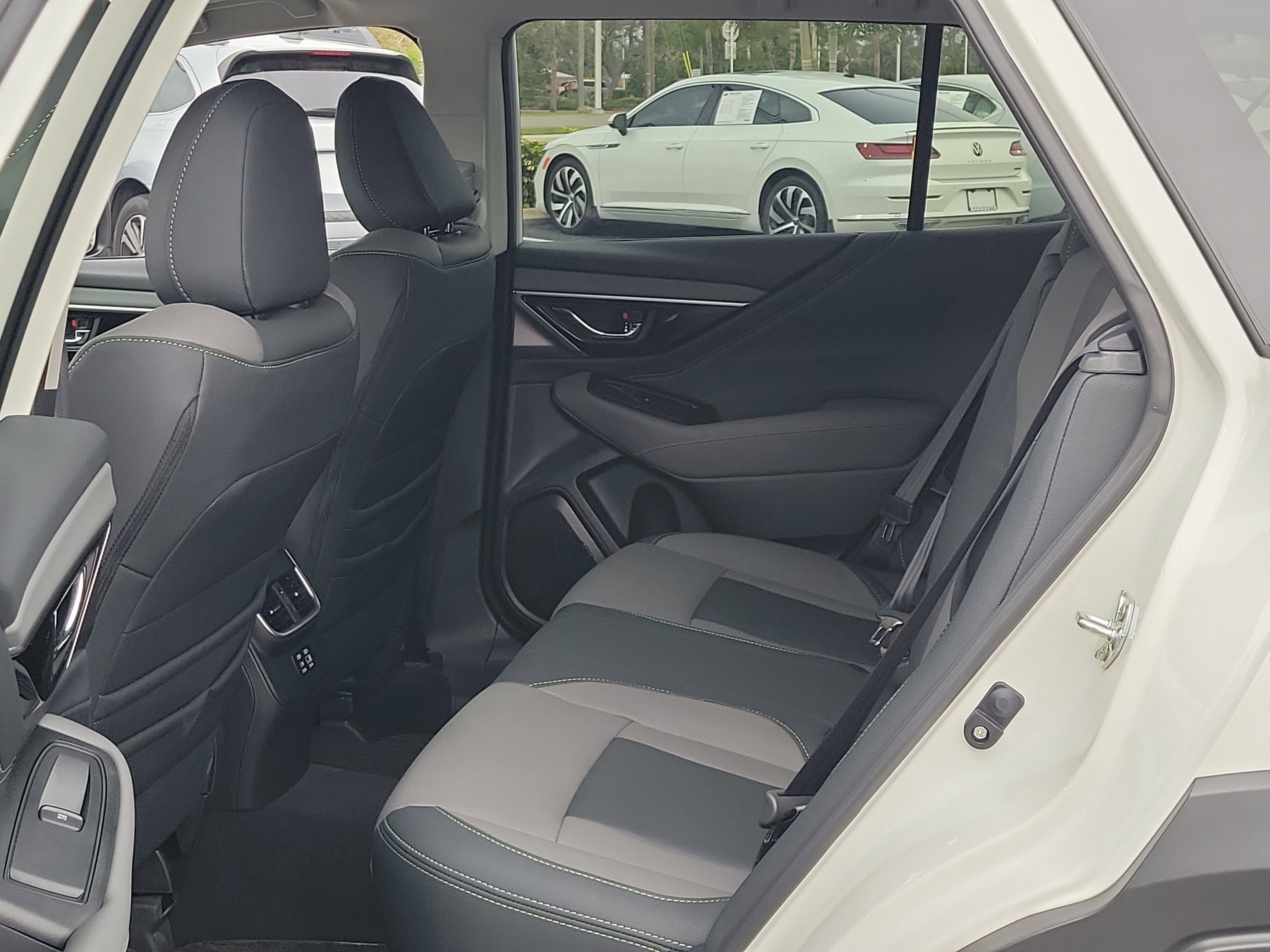 Certified 2025 Subaru Outback Onyx Edition image 14