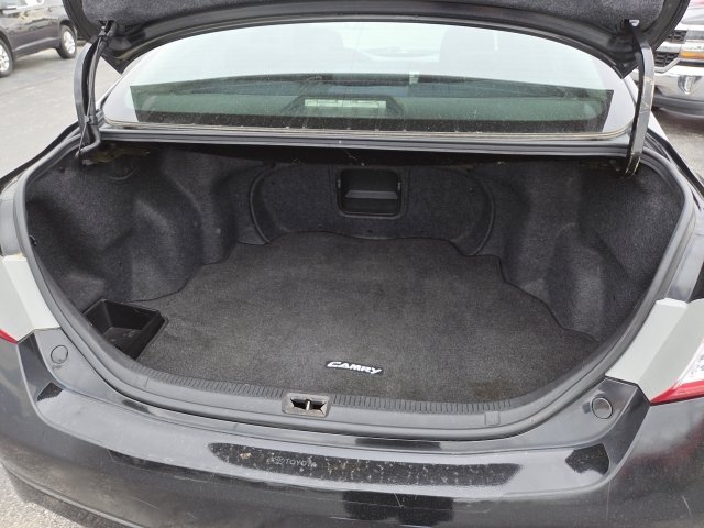 Used 2011 Toyota Camry SE w/ SE Extra-Value Pkg #1 FWD image 9