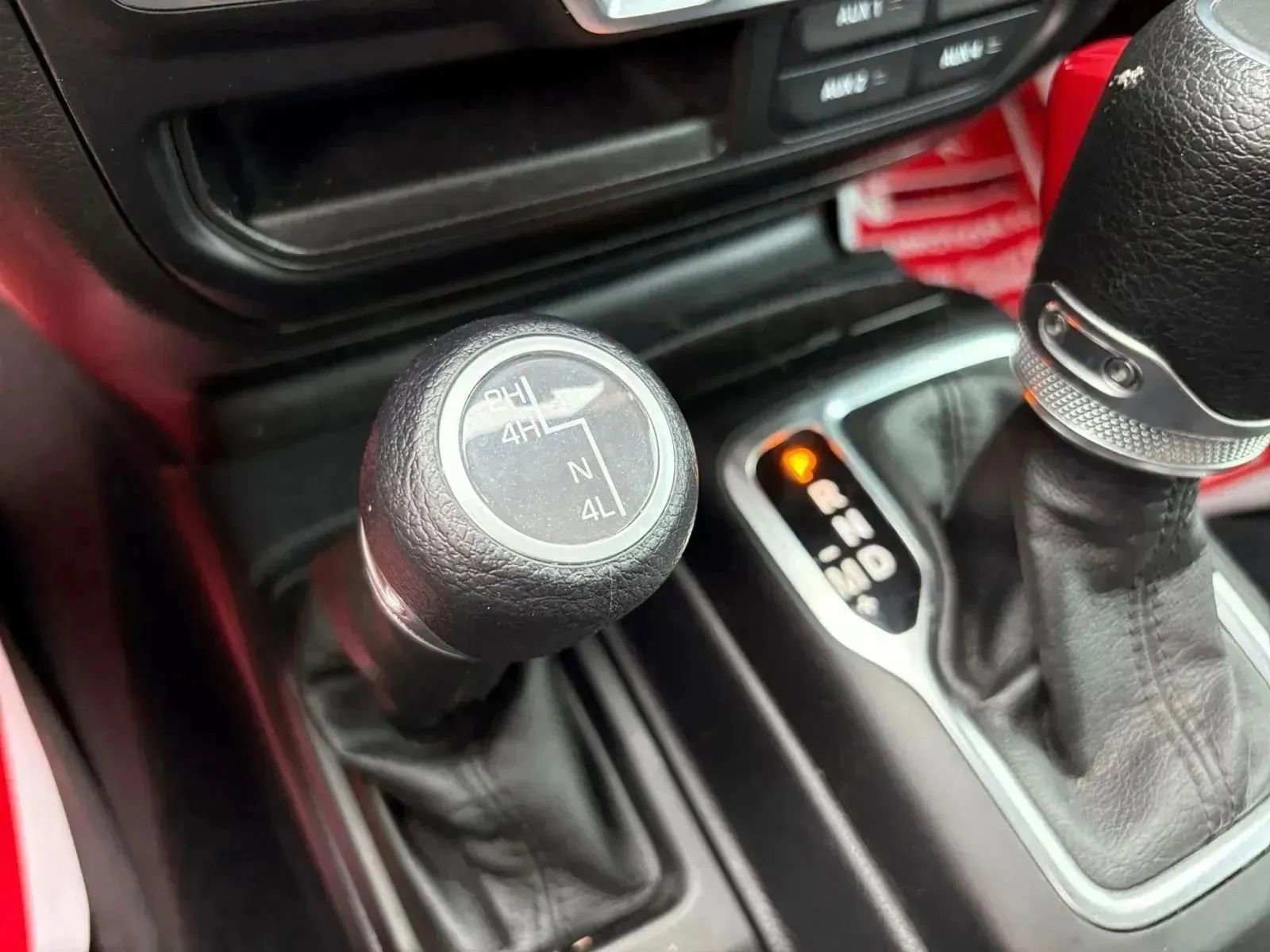 Used 2023 Jeep Gladiator Sport image 30