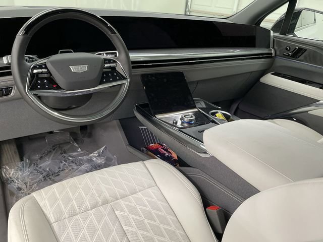 New 2025 Cadillac Escalade IQ Luxury 1 w/ LPO, Radiant Package AWD/4WD image 24