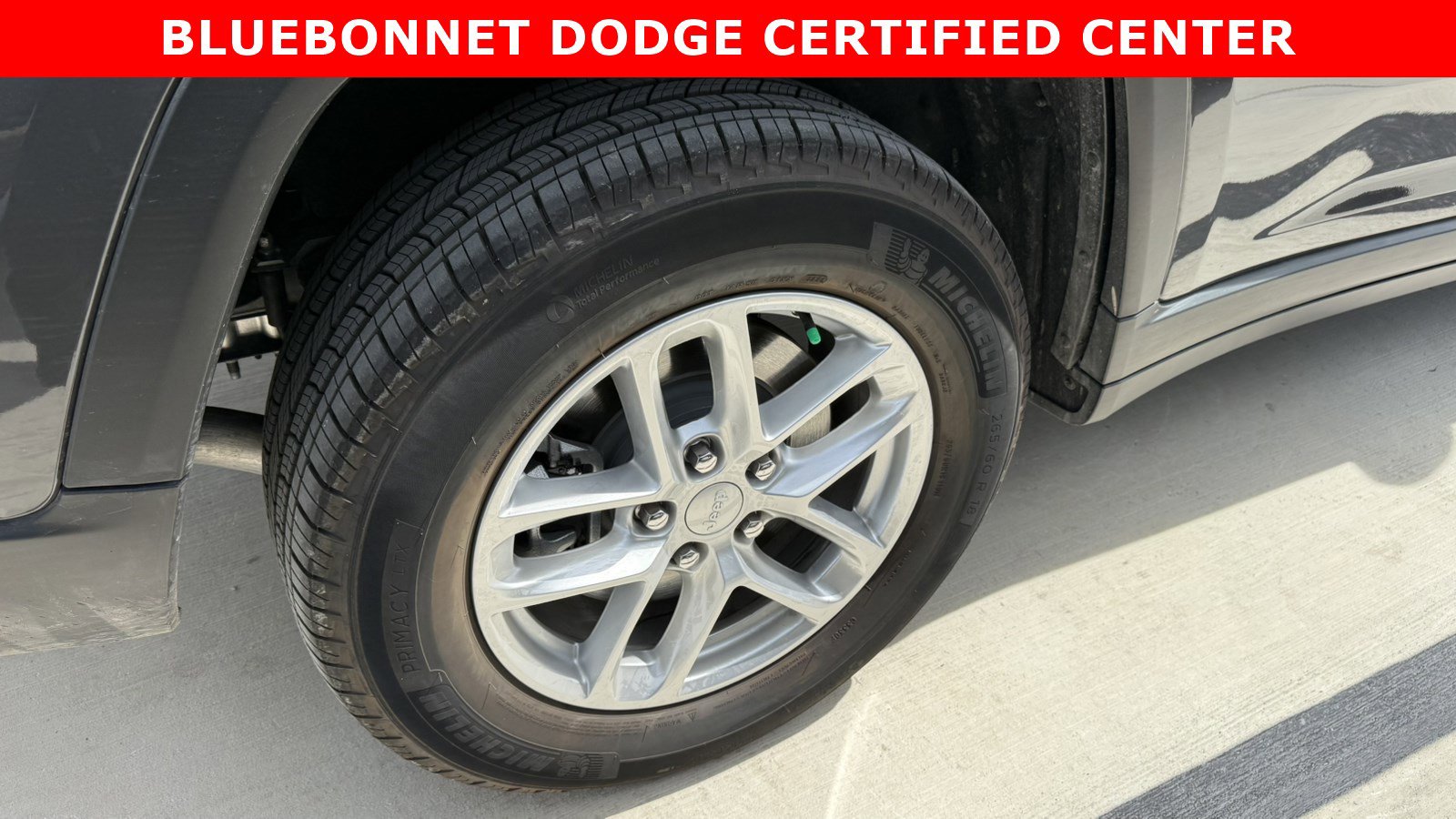 Used 2025 Jeep Grand Cherokee L Laredo image 9