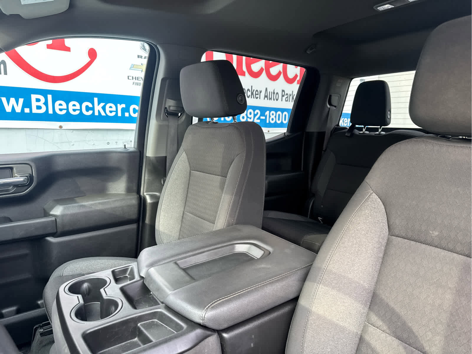 Used 2024 Chevrolet Silverado 1500 Custom image 34