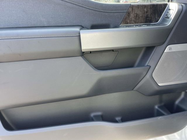 New 2026 Ford F250 Lariat w/ Black Appearance Package image 19