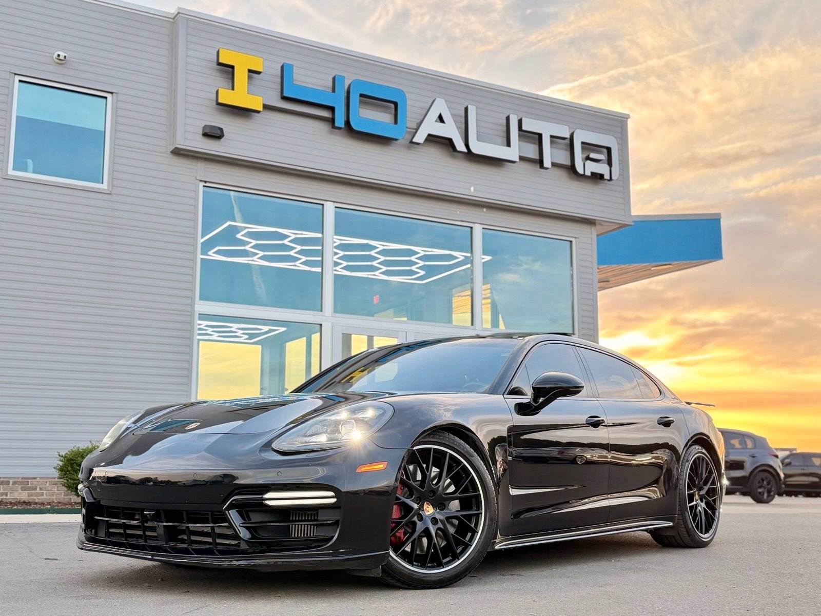 Used 2018 Porsche Panamera Turbo Executive AWD/4WD image 1