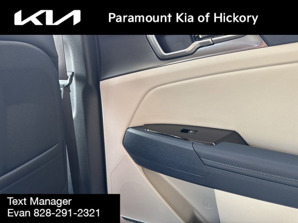 Used 2023 Kia Sportage EX image 17