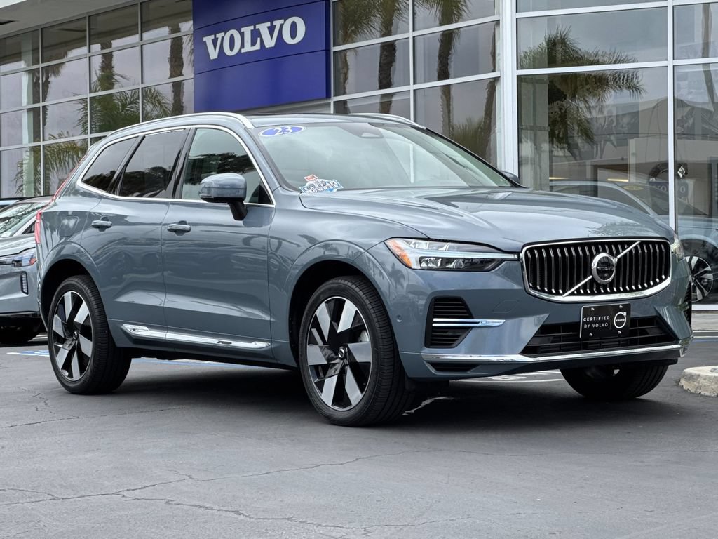 Certified 2023 Volvo XC60 T8 Plus AWD/4WD image 7