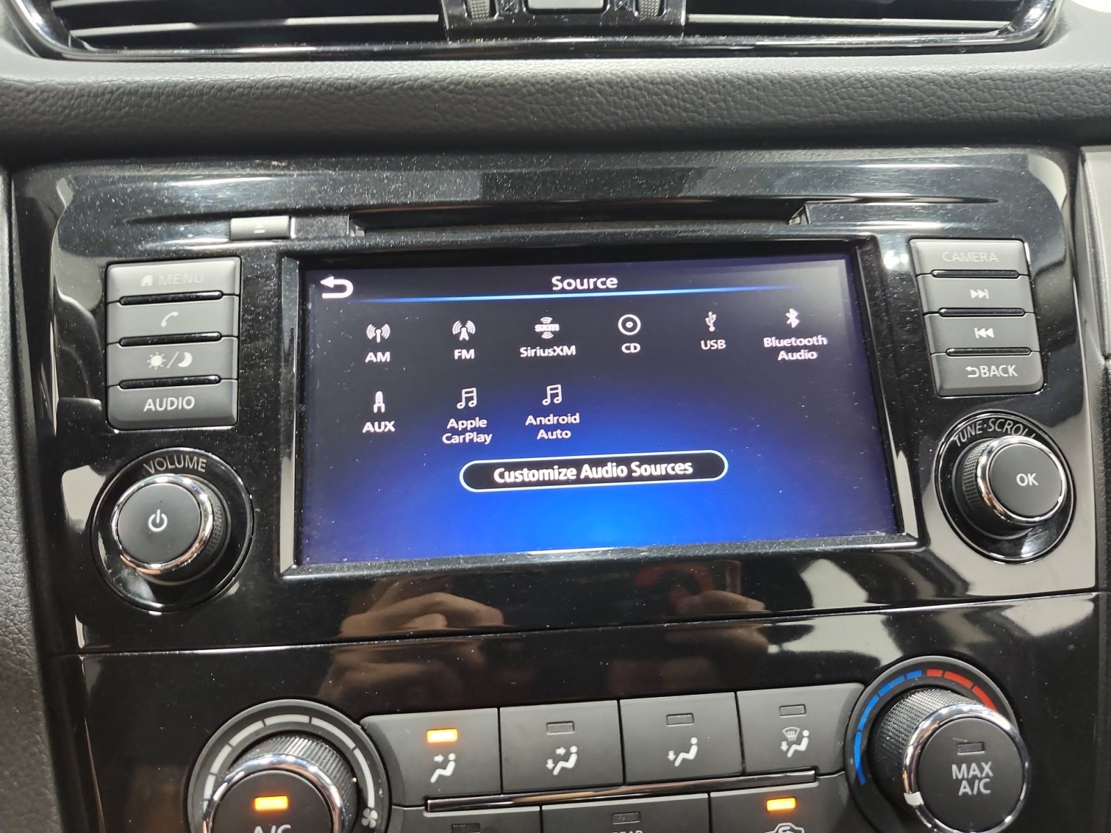Used 2021 Nissan Rogue Sport S FWD image 17