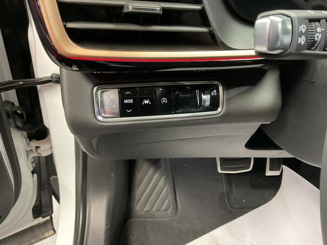 New 2025 Buick Envision Sport Touring image 11